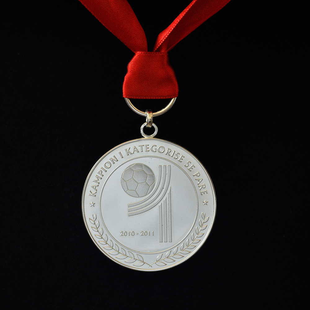 Medalje Argjendi e Kategorise se Pare Superiores