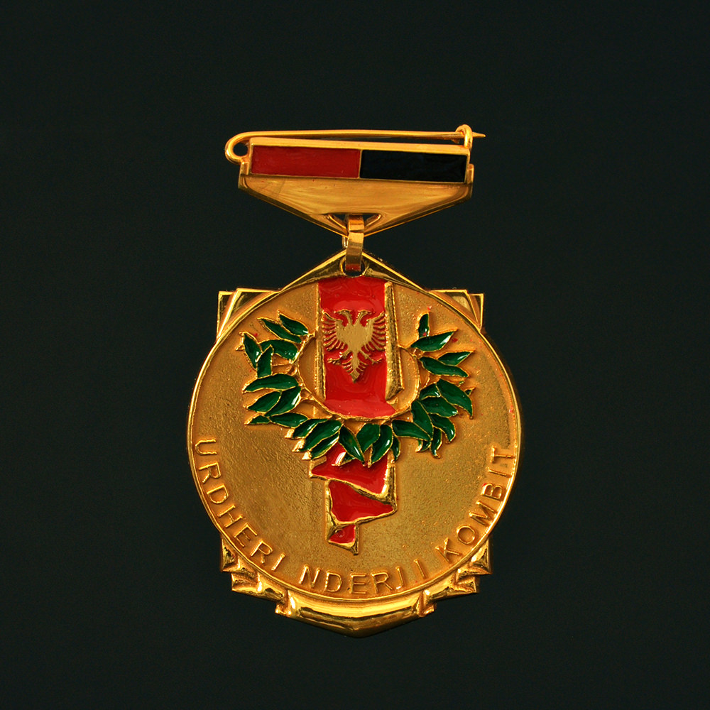 Medalje Urdheri Nderi I Kombit nga Presidenca